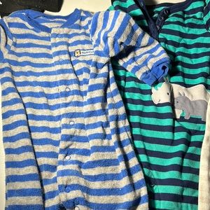 CARTERS FOOTIES BOYS 9M